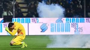 全北现代队长朴镇燮将加盟浙江队，补强后防，提升球队竞争力。